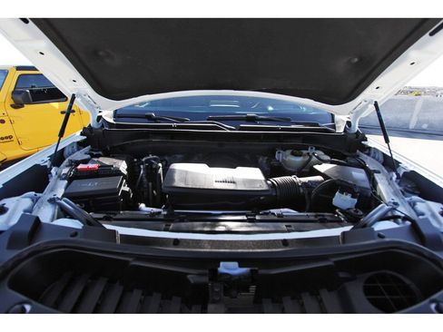 Used 2024 GMC Yukon AT4 w/ Technology Package image 33