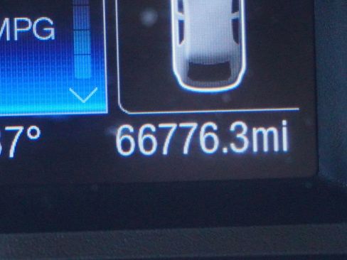 Used 2020 Ford Edge SE image 14