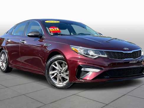Used 2019 Kia Optima LX image 3