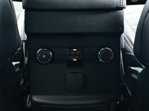 Used 2019 Ford Explorer XLT w/ Equipment Group 202A FWD image 27