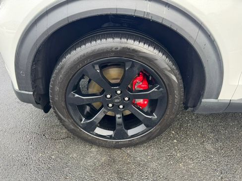 Used 2020 Ford Explorer ST w/ ST Street Pack image 12