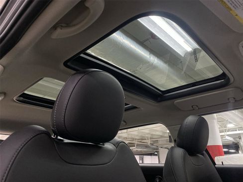 Used 2019 MINI Cooper Clubman S w/ Storage Package image 20