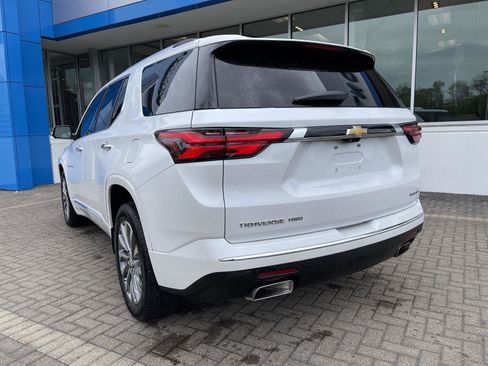 Used 2023 Chevrolet Traverse Premier w/ LPO, Floor Liner Package AWD/4WD image 3