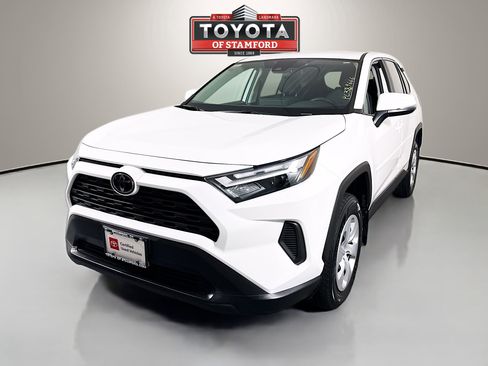 Used 2023 Toyota RAV4 LE image 3