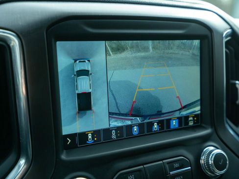 Used 2021 GMC Sierra 2500 AT4 w/ AT4 Preferred Package image 28