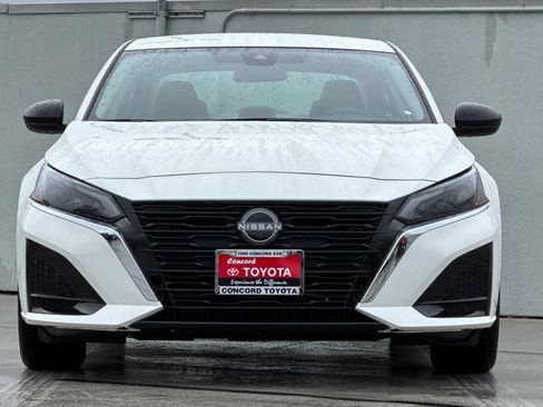 Used 2025 Nissan Altima 2.5 SV image 5