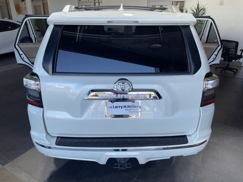 Used 2018 Toyota 4Runner Limited AWD/4WD image 24