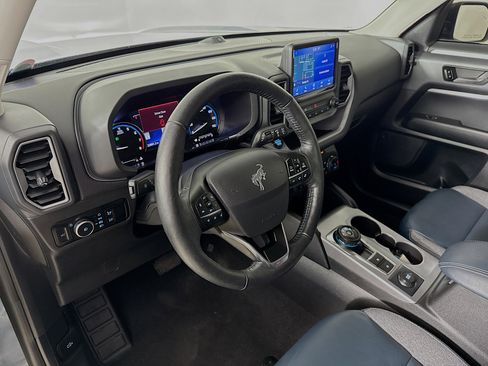 Used 2023 Ford Bronco Sport Outer Banks w/ Tech Package image 8