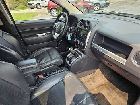 Used 2015 Jeep Compass High Altitude AWD/4WD image 11