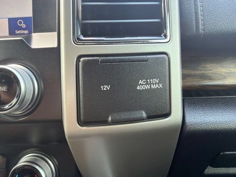 Used 2019 Ford F150 Lariat w/ Equipment Group 502A Luxury AWD/4WD image 43
