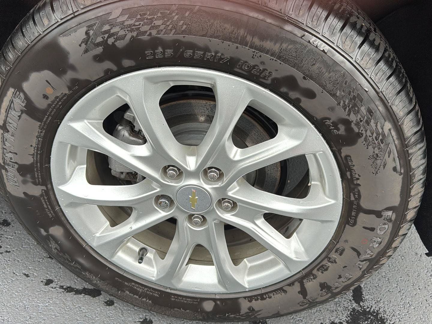Used 2021 Chevrolet Equinox LT FWD image 17