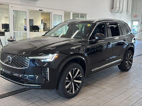 New 2026 Volvo XC90 B5 Core AWD/4WD image 9