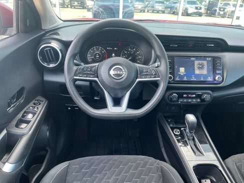 Certified 2022 Nissan Kicks SV FWD image 16