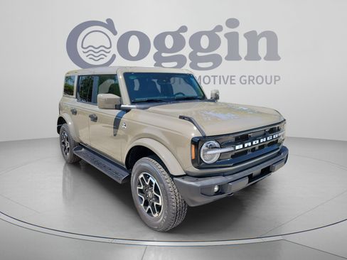 New 2026 Ford Bronco Outer Banks AWD/4WD image 4