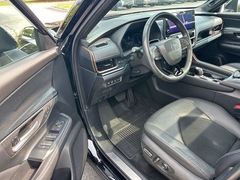 Used 2024 Toyota Grand Highlander AWD Hybrid image 11