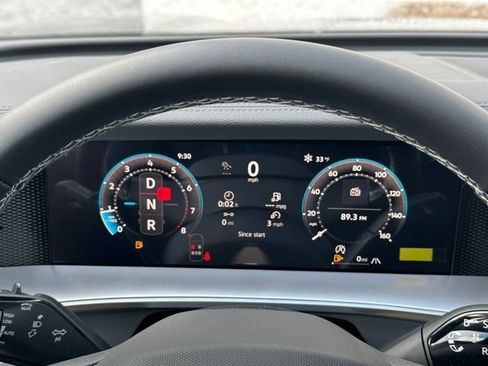 New 2026 Volkswagen Tiguan SE image 40