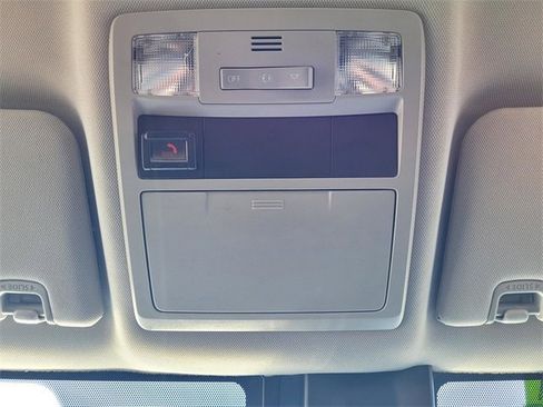 Used 2020 Toyota Tacoma V6 image 18