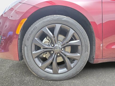 Used 2019 Chrysler Pacifica Touring-L w/ Advanced Safetytec Group FWD image 28