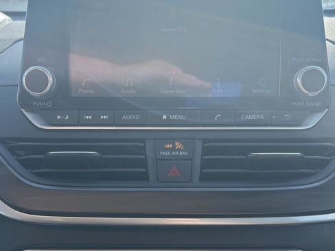 Used 2023 Nissan Altima 2.5 SV image 11