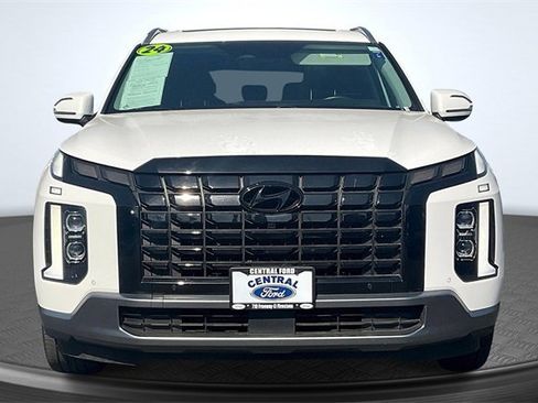 Used 2024 Hyundai Palisade Limited image 3