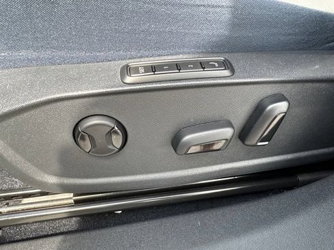 Certified 2023 Volkswagen ID.4 Pro S Plus AWD/4WD image 20