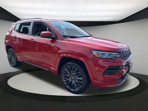 Used 2022 Jeep Compass Limited w/ (RED) Package image 4