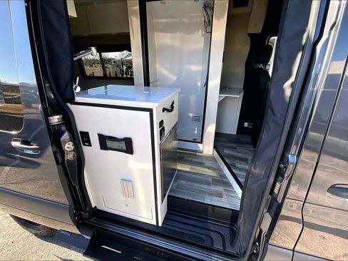 Used 2020 Mercedes-Benz Sprinter 2500 image 20