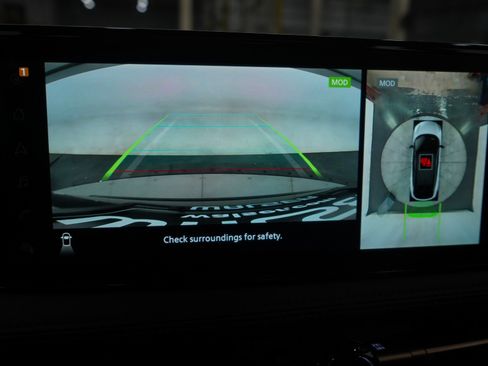 Used 2024 Nissan Ariya EVOLVE+ e-4ORCE image 32