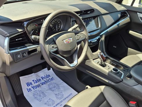 Certified 2024 Cadillac XT6 Luxury w/ LPO, Floor Liner Package AWD/4WD image 9