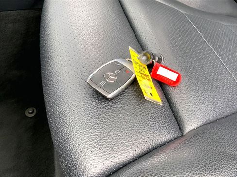 Certified 2021 Mercedes-Benz GLC 300 image 14