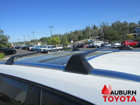 New 2026 Toyota Highlander Platinum image 8