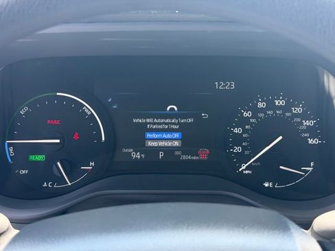 Used 2026 Toyota Sienna LE FWD image 11