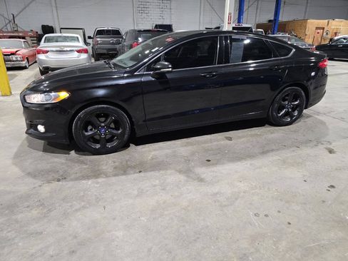 Used 2013 Ford Fusion SE FWD image 4