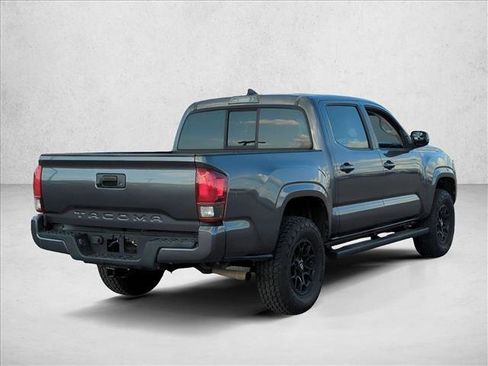 Used 2018 Toyota Tacoma SR w/ SR Convenience Package image 5