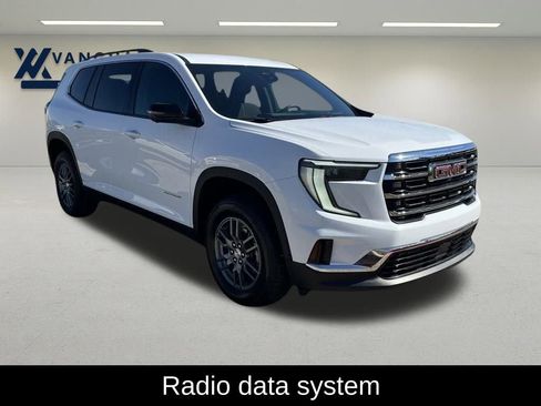 Used 2025 GMC Acadia Elevation image 8
