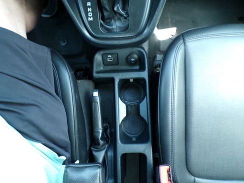 Used 2022 Ford Transit Connect XL FWD image 21