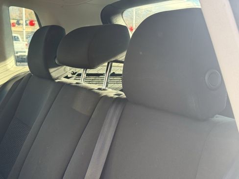 Used 2013 Volkswagen Tiguan S image 24