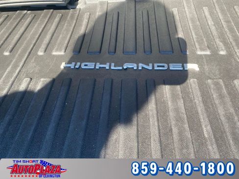 Used 2022 Toyota Highlander LE image 53