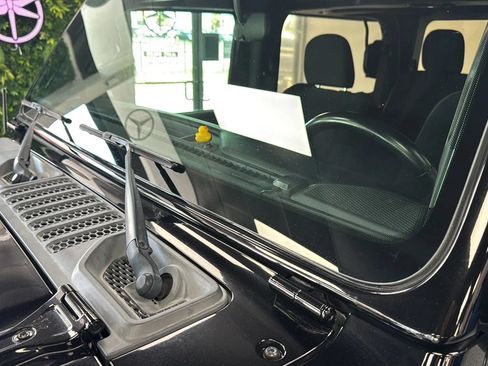 Used 2019 Jeep Wrangler Sport AWD/4WD image 34