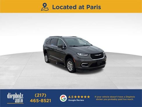 Used 2022 Chrysler Pacifica Touring-L FWD image 1
