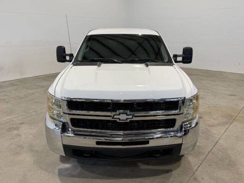 Used 2010 Chevrolet Silverado 2500 LT AWD/4WD image 4