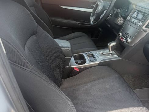 Used 2012 Subaru Outback 2.5i Premium w/ Popular Pkg 2 AWD/4WD image 6