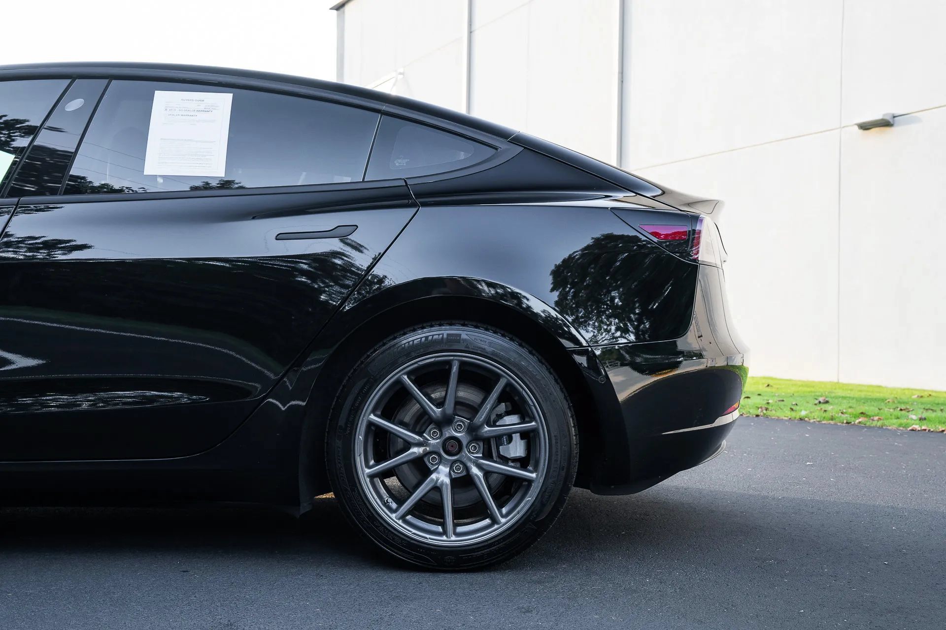 Used 2018 Tesla Model 3 Long Range AWD/4WD image 5