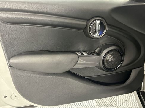 Used 2017 MINI Cooper 4-Door Hardtop FWD image 28
