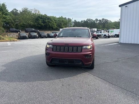 Used 2022 Jeep Grand Cherokee Laredo X RWD image 8