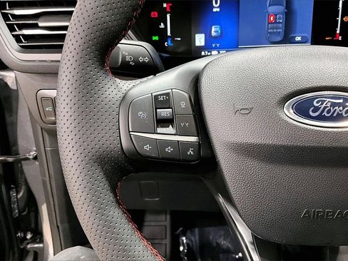 Certified 2025 Ford Escape ST-Line Select w/ Tech Pack #1 image 17