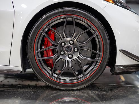 Used 2023 Chevrolet Corvette Z06 w/ Z07 Performance Package RWD image 18