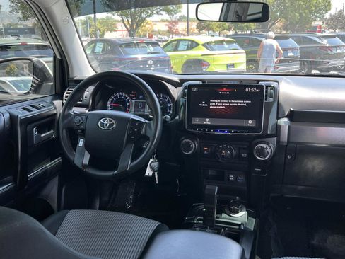 Used 2019 Toyota 4Runner SR5 AWD/4WD image 23