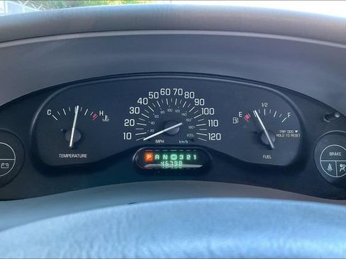 Used 2004 Buick Century Custom FWD image 20