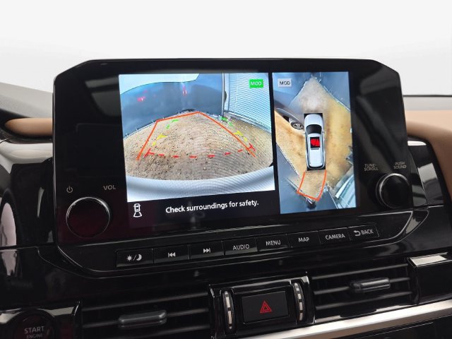 Used 2025 Nissan Pathfinder Platinum FWD image 23